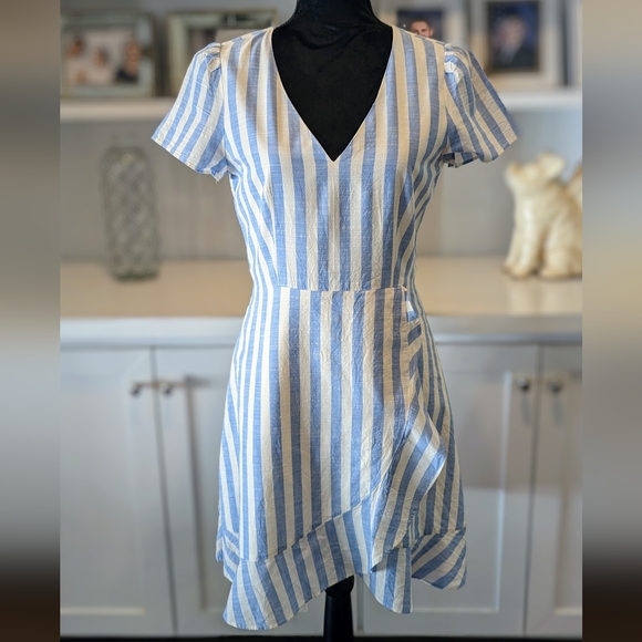 J. CREW Women's Cotton Midi Ruffle V-neck Dress AK915 Size 2 Stripe Blue White - Picture 1 of 4